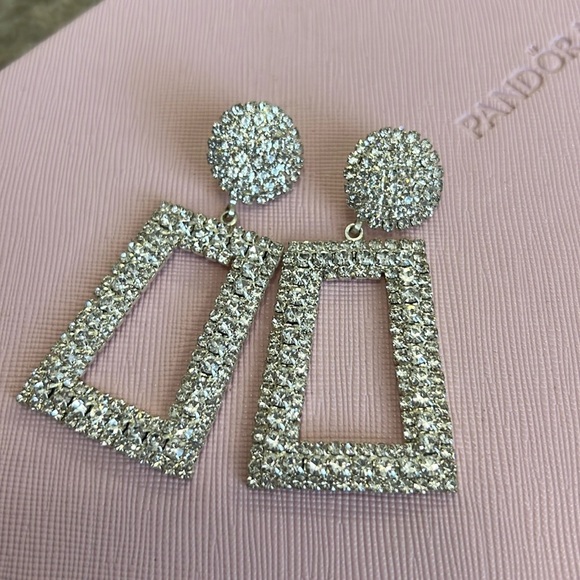 Women’s Earrings - Picture 2 of 2